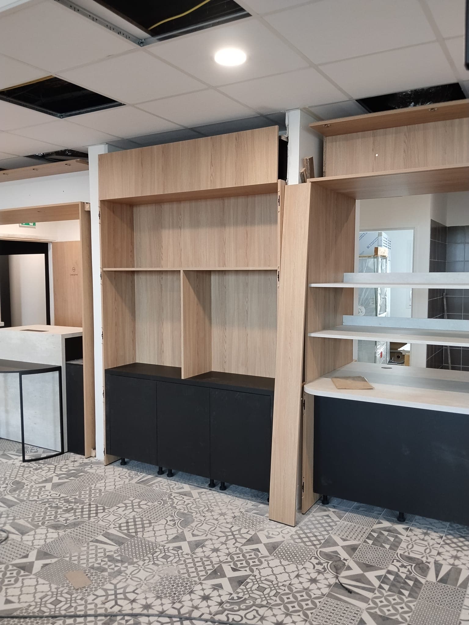 Agencement intérieur réalisé par CDS — Hôtel - Bessan