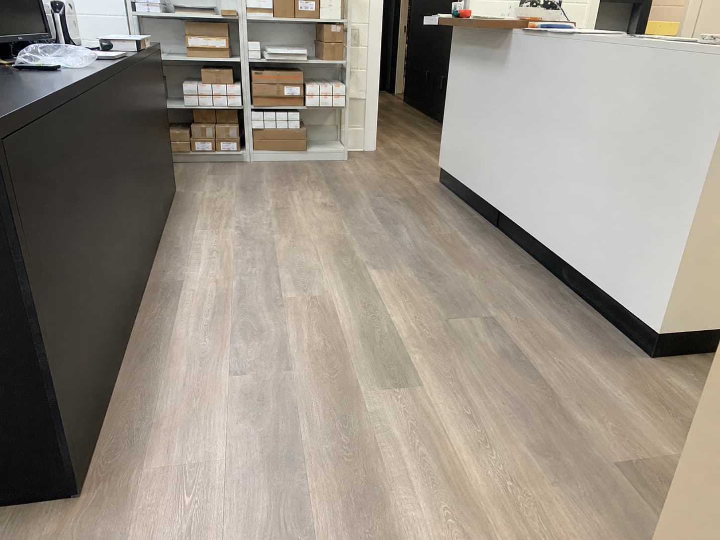 Agencement intérieur réalisé par CDS — Revêtement de sol - Bucarest