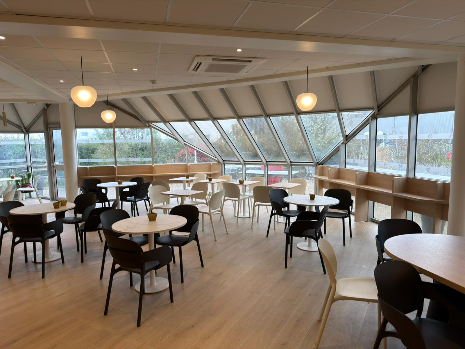 Agencement intérieur réalisé par CDS — Hôtel - Grenoble